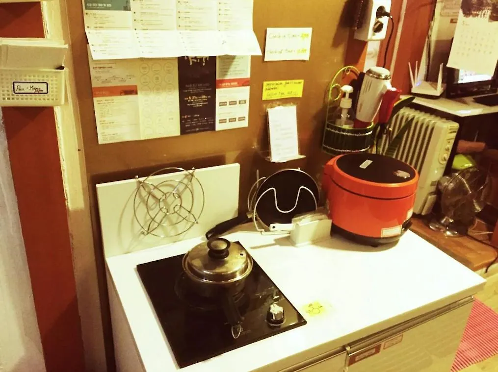Seoul Mom Guesthouse 2*,  South Korea